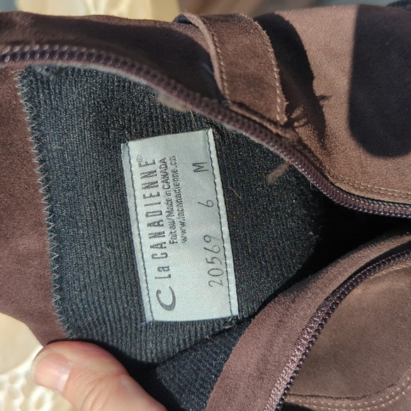 La Canadienne mahogany suede Chelsea boots 6-7 - Picture 9 of 10